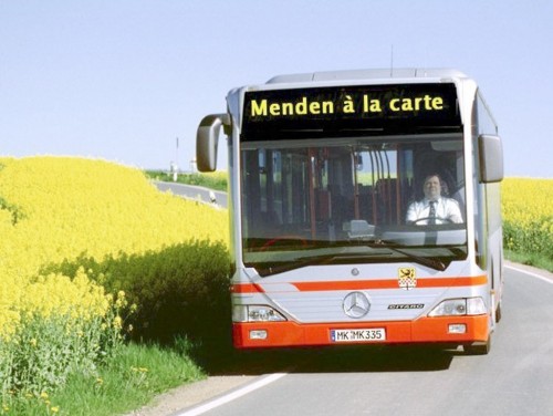 Für eine sichere und entspannte An- und Abreise zu Menden à la carte empfehlen sich die öffentlichen Verkehrsmittel.
